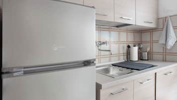 Kühlschrank, Ofen, Herdplatte, Geschirrspüler