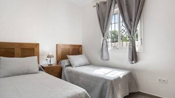 2 bedrooms, free WiFi, bed sheets