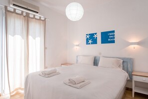 2 bedrooms, free WiFi, bed sheets - Studio Apartment 'Livadia Seaside Studios 10' with Shared Terrace, Wi-Fi & Air Conditioning (Paros)