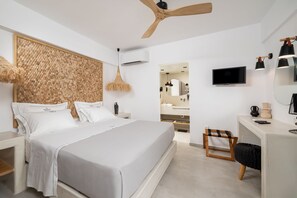 Executive Suite | Hypo-allergenic bedding, in-room safe, iron/ironing board, free WiFi - Mneme Suites & Villas (Viannos)