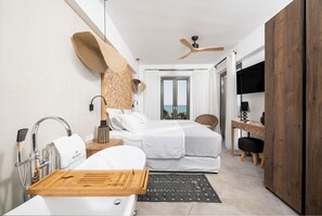 Villa | Allergitestet sengetøy, safe på rommet og strykejern/-brett