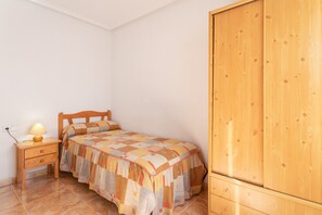 2 habitaciones, tabla de planchar con plancha y wifi gratis