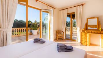 4 Schlafzimmer, kostenloses WLAN, Bettwäsche