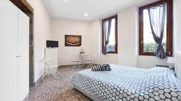 2 chambres, Wi-Fi gratuit, draps fournis