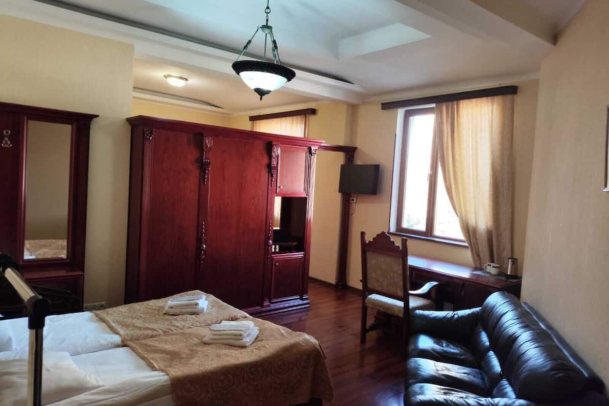 Comfort Quadruple Room | Premium bedding, down comforters, minibar, individually decorated