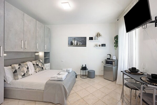 Bügeleisen/Bügelbrett, kostenloses WLAN, Bettwäsche