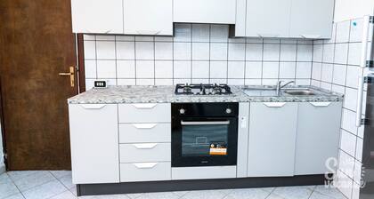 Apartment 'Malamuri 4 Sun Vacanze ' with Shared Pool, Private Terrace and Shared Garden