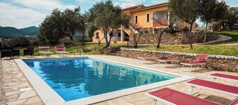 Apartment 'Malamuri 4' with Shared Pool, Terrace & Garden in Budoni