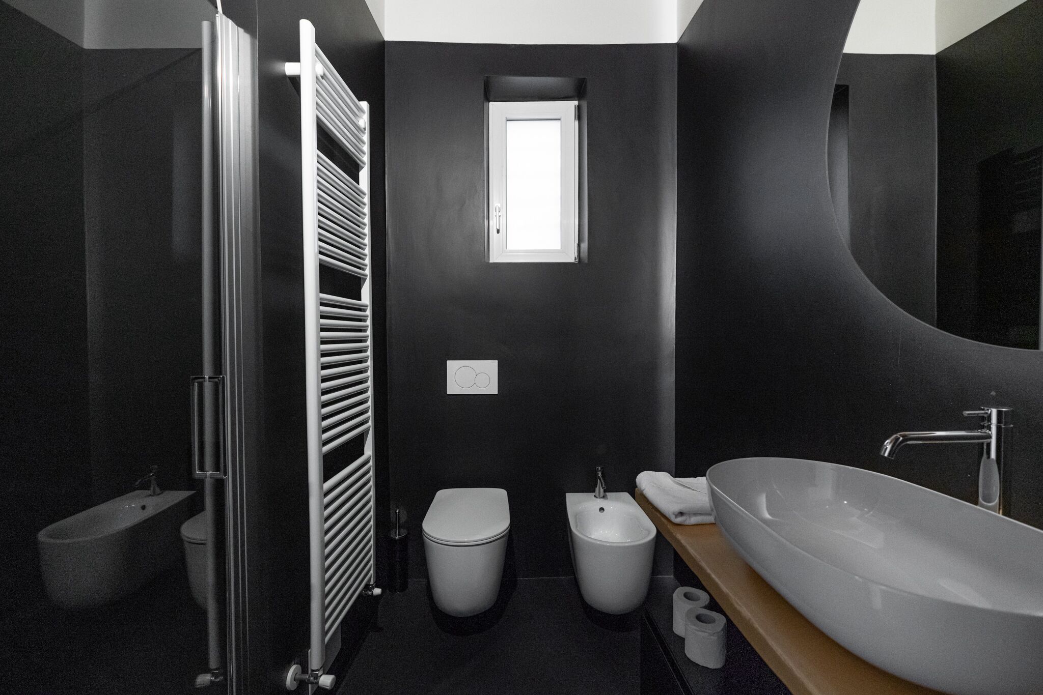 Apartment Primo Piano | Bathroom | Free toiletries, hair dryer, bidet, towels