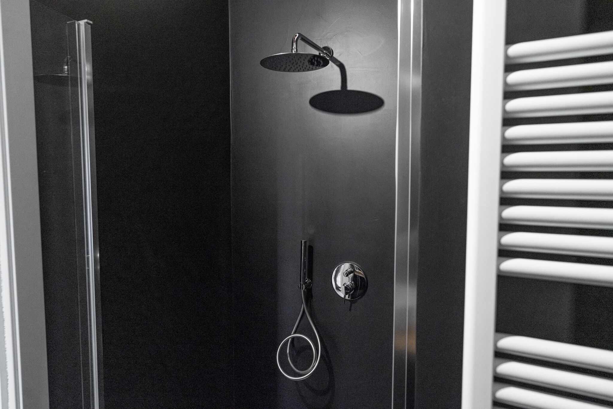 Apartment Primo Piano | Badezimmer | Kostenlose Toilettenartikel, Haartrockner, Bidet, Handtücher