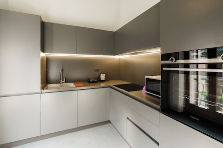 Apartment Terzo piano | Private kitchen | Fridge, microwave, oven, stovetop