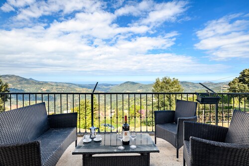 Holiday Home "Casa Jerzu S'essia de su santu" with Sea View, Garden & Wi-Fi