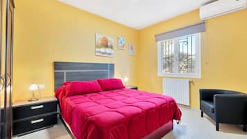 2 slaapkamers, een strijkplank/strijkijzer, gratis wifi, beddengoed