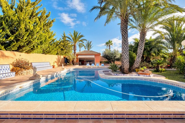 Pool - Villa 'Maria Dependance' with Private Pool, Wi-Fi and Air Conditioning (TORREVIEJA)