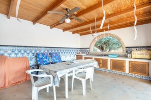 Dining - Villa 'Maria Dependance' with Private Pool, Wi-Fi and Air Conditioning (TORREVIEJA)