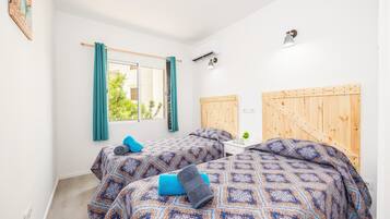 3 dormitorios, tabla de planchar con plancha, wifi gratis y ropa de cama