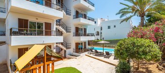 Apartment 'Gran Sol Family 6' with Shared Pool, Wi-Fi, and Air Conditioning