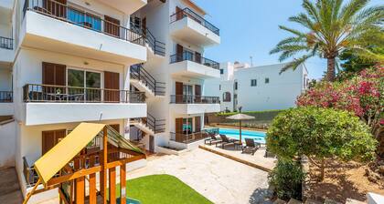 Apartment 'Gran Sol Family 6' with Shared Pool, Wi-Fi and Air Conditioning