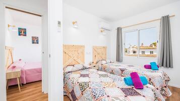 3 bedrooms, iron/ironing board, free WiFi, bed sheets