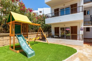 Children’s area - Apartment "Gran Sol Family 7" with Shared Pool, Wi-Fi, Air Conditioning (Tourist Tax Included) (Felanitx)