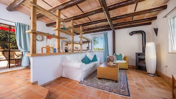 Tv, pejs, stereoanlæg