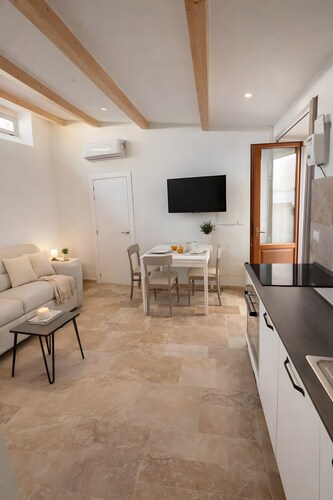 Ferienwohnung 'Zenna - Arco Pronti' mit Bergblick, WLAN und Klimaanlage