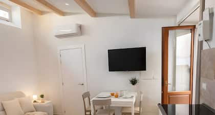 Apartment 'Zenna - Arco Pronti' with Mountain View, Wi-Fi and Air Conditioning