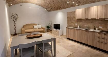 Apartment 'Tena - Arco Pronti' with Mountain View, Wi-Fi and Air Conditioning