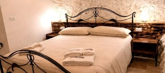 Apartment 'Cafuorchie - Arco Pronti' with Mountain View, Wi-Fi and Air Conditioning