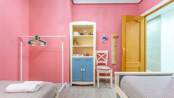 3 chambres, fer et planche Ă repasser, Wi-Fi gratuit, draps fournis