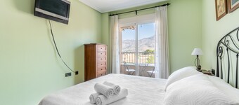 Apartment 'La Gimena ' with Balcony and Air Conditioning