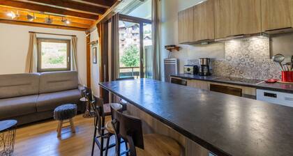 Manigod Merdassier Apartment 8 Guests, Shared Pool & Wi-Fi