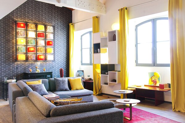 TV - 444 Tourny - Localisation Exceptionnelle (Burdeos)