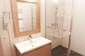 Shower, hair dryer, towels - Galeries - Localisation Exceptionnelle /  2 chambr (Burdeos)