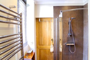 Shower, hair dryer, towels - Turenne - Calme et lumineux / Localisation top (Burdeos)