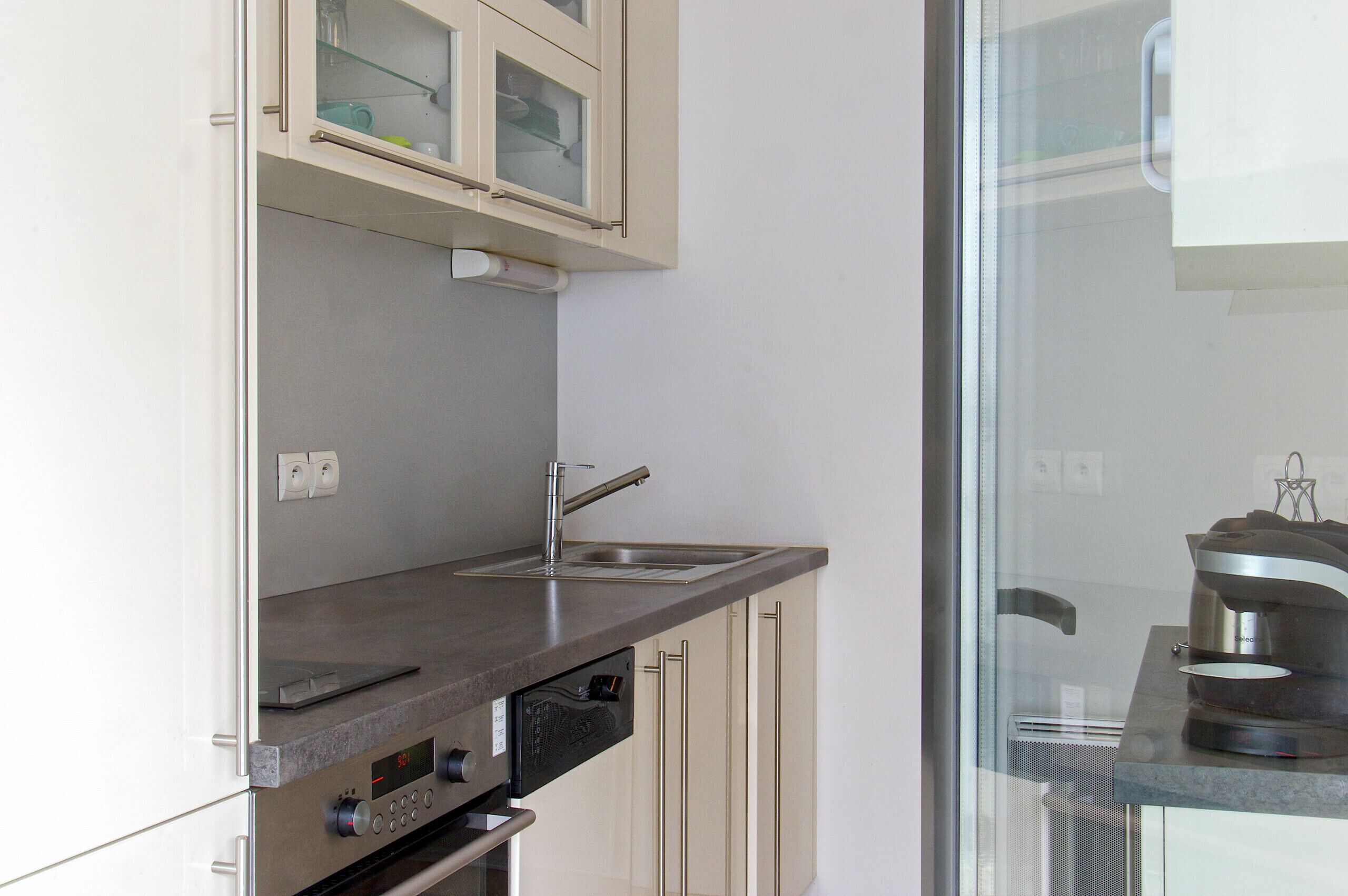 Réfrigérateur, micro-ondes, four, lave-vaisselle