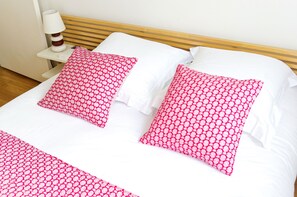 2 habitaciones, tabla de planchar con plancha y wifi gratis 