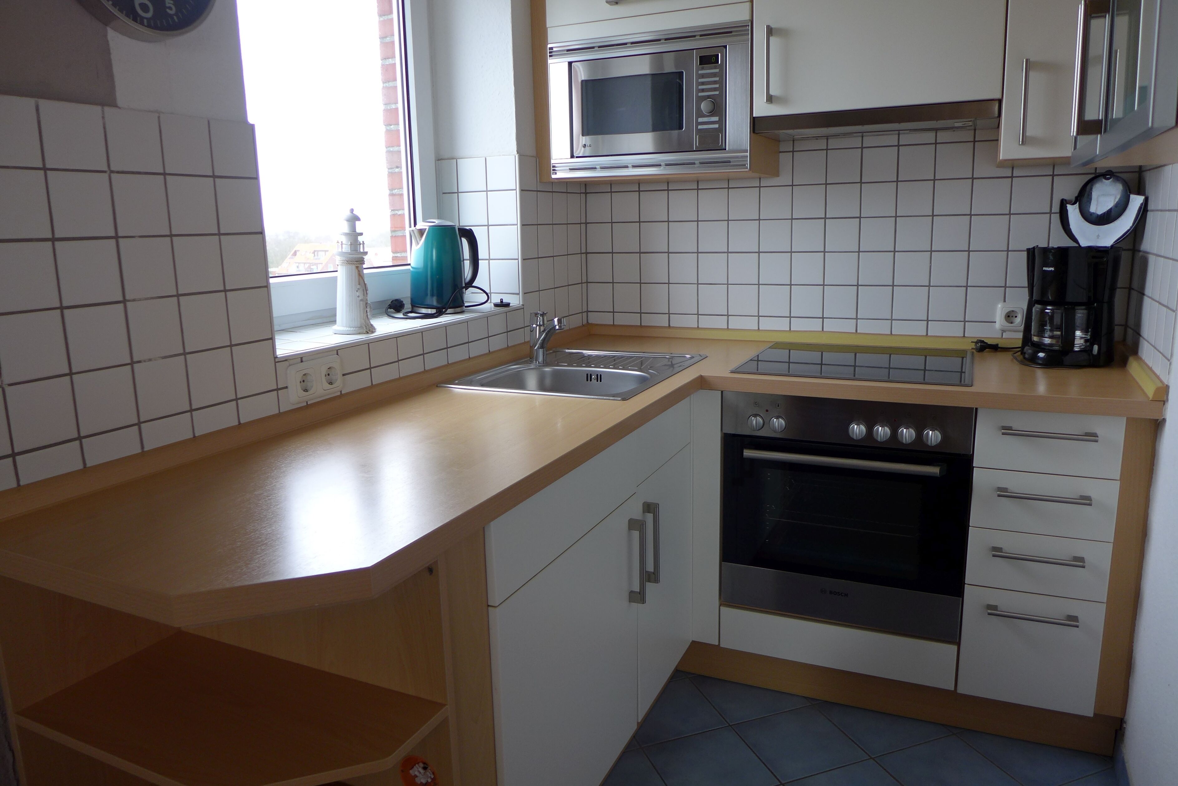 Control board for 4 people on the 5th floor with a balcony for the afternoon sun