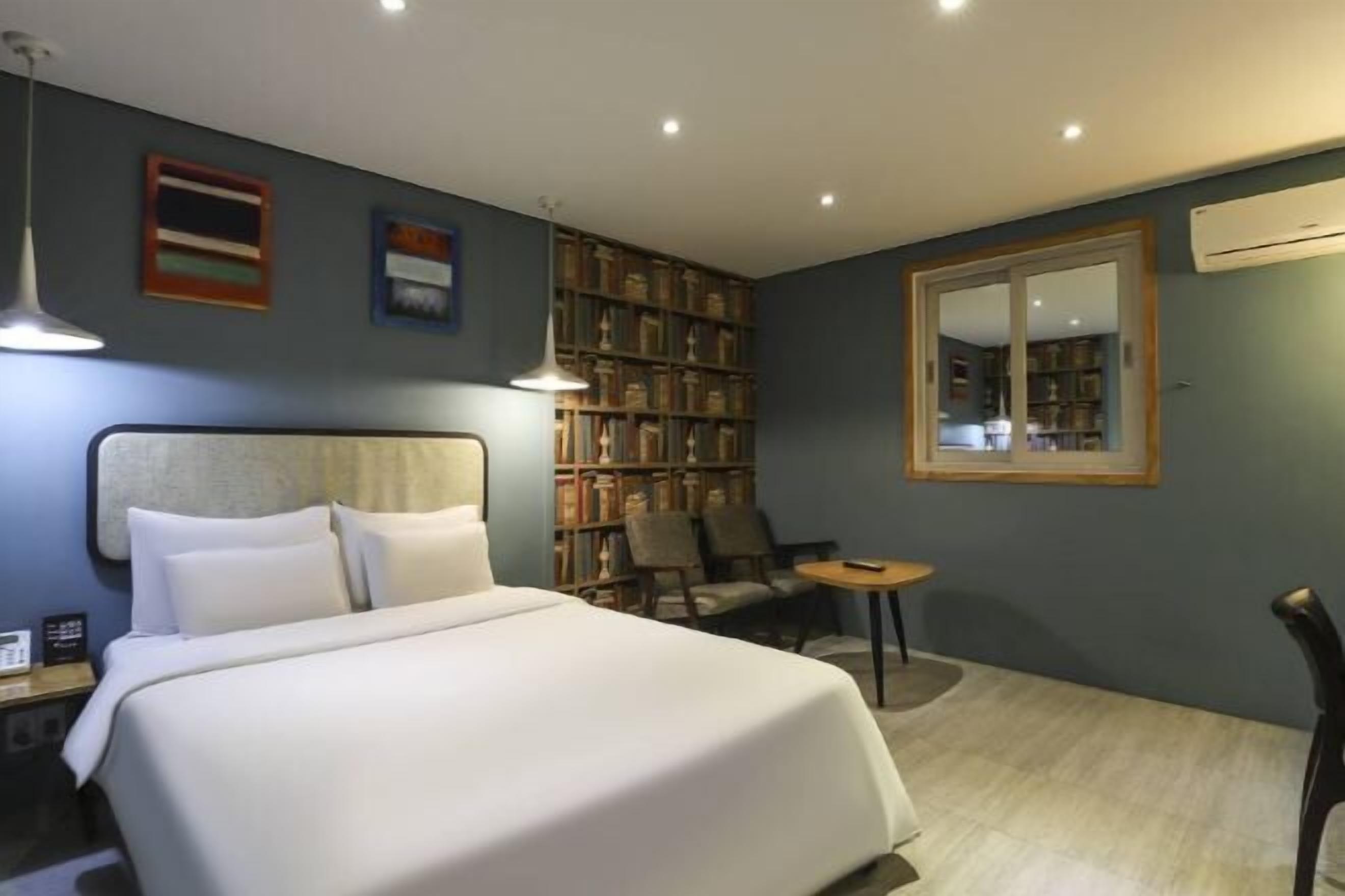 Individually decorated, individually furnished, desk, free WiFi