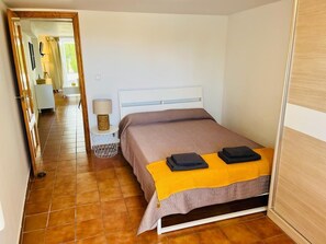 1 chambre, Wi-Fi gratuit, draps fournis