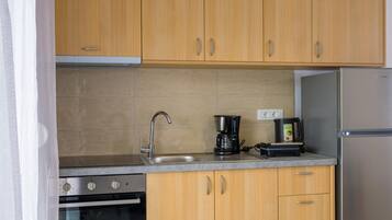 Huoneisto, esteetön, tupakointi sallittu | Yksityinen keittiö