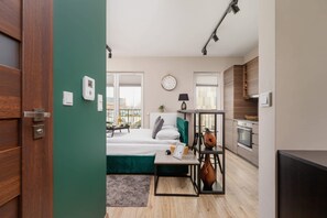 Iron/ironing board, travel cot, WiFi, bed sheets