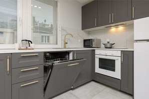 Fridge, microwave, oven, stovetop