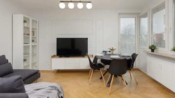 TV, studio