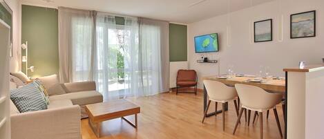 TV, DVD player, stereo