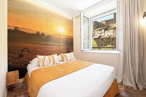 Superior room - Castle view | Hypo-allergenic bedding, free WiFi, bed sheets - Le Relays du Chasteau (Brousse-le-Chateau)