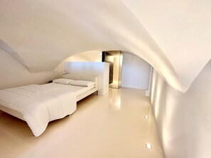 2 soverom, skrivebord, wi-fi (inkludert) og sengetøy