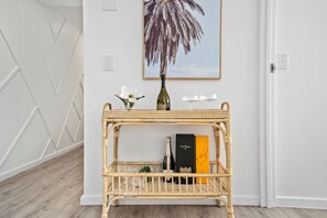 Interior - Hidden GEM - 2BR Heart of Surfers (Surfers Paradise)