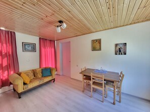 Suite | Living area - House in Mestia (Mestia)