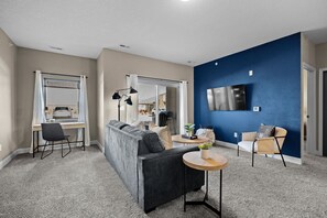 Smart TV, offices, computer monitors, printers - First Floor, Modern Retreat with Private Garage (West Des Moines)